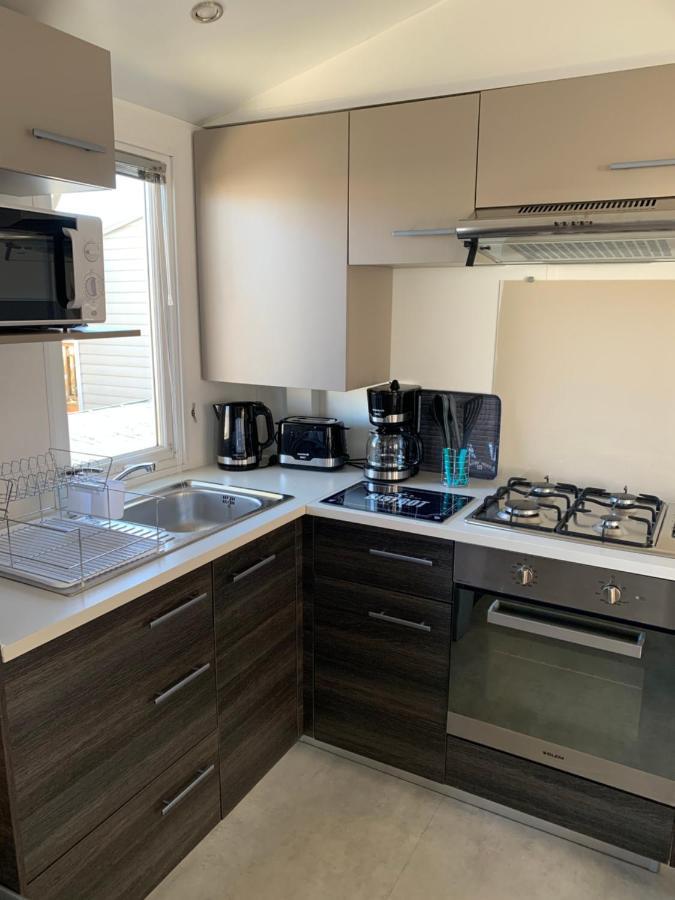 Mobilhome Vias Plage Dans Camping Eksteriør billede