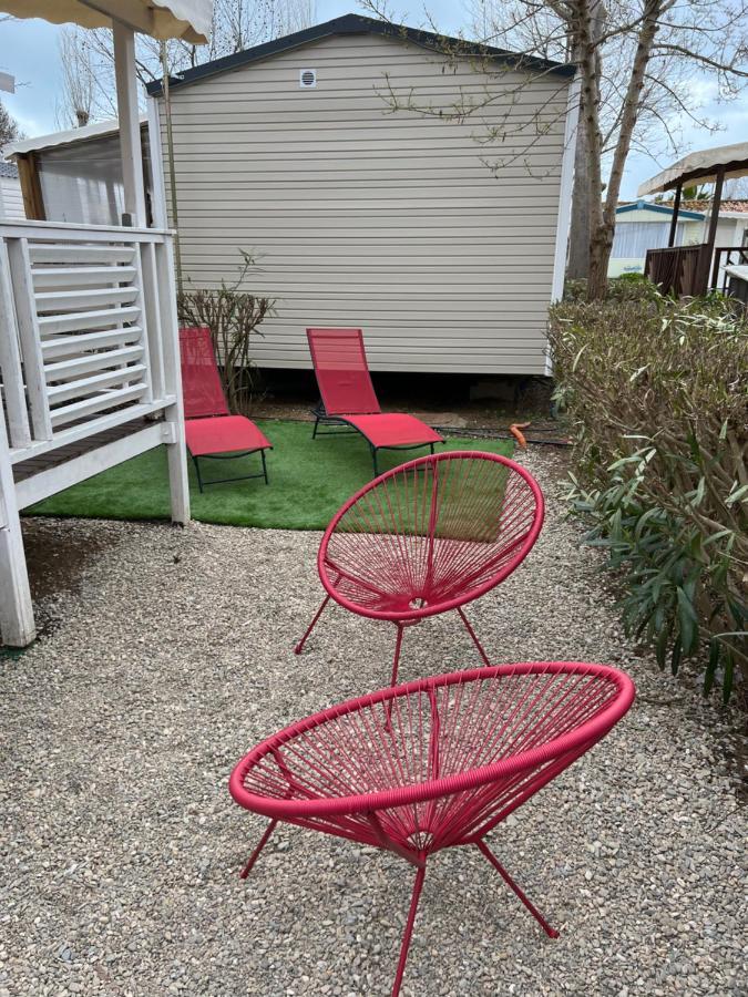 Mobilhome Vias Plage Dans Camping Eksteriør billede