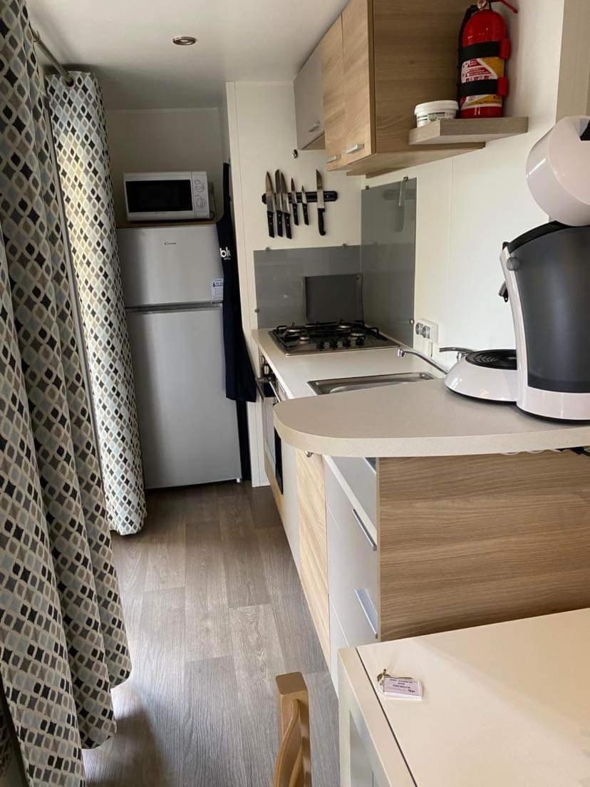Mobilhome Vias Plage Dans Camping Eksteriør billede
