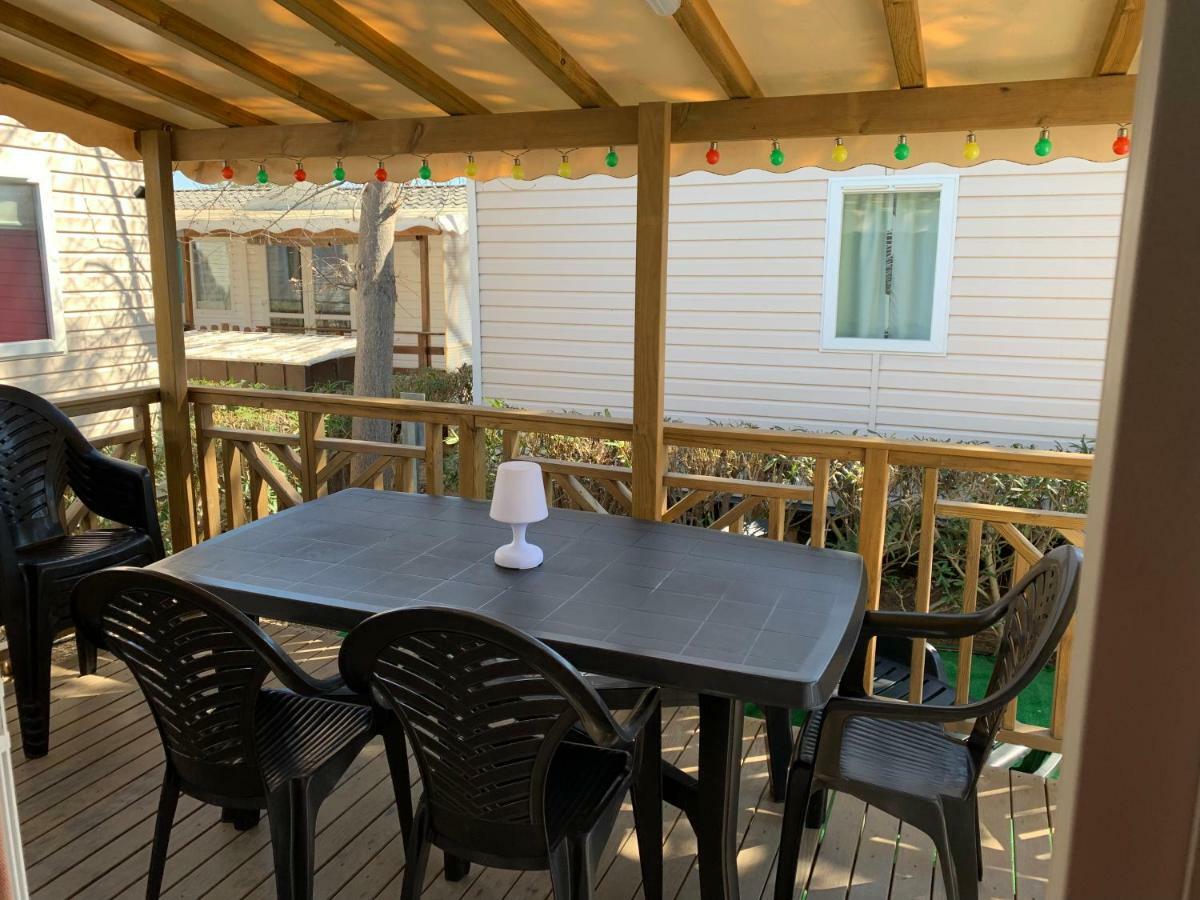 Mobilhome Vias Plage Dans Camping Eksteriør billede